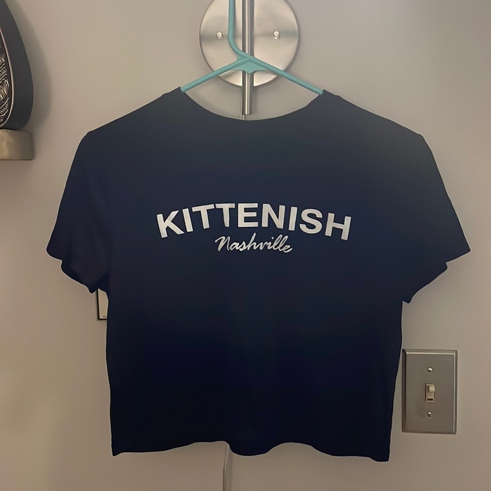Kittenish cropped soft tee